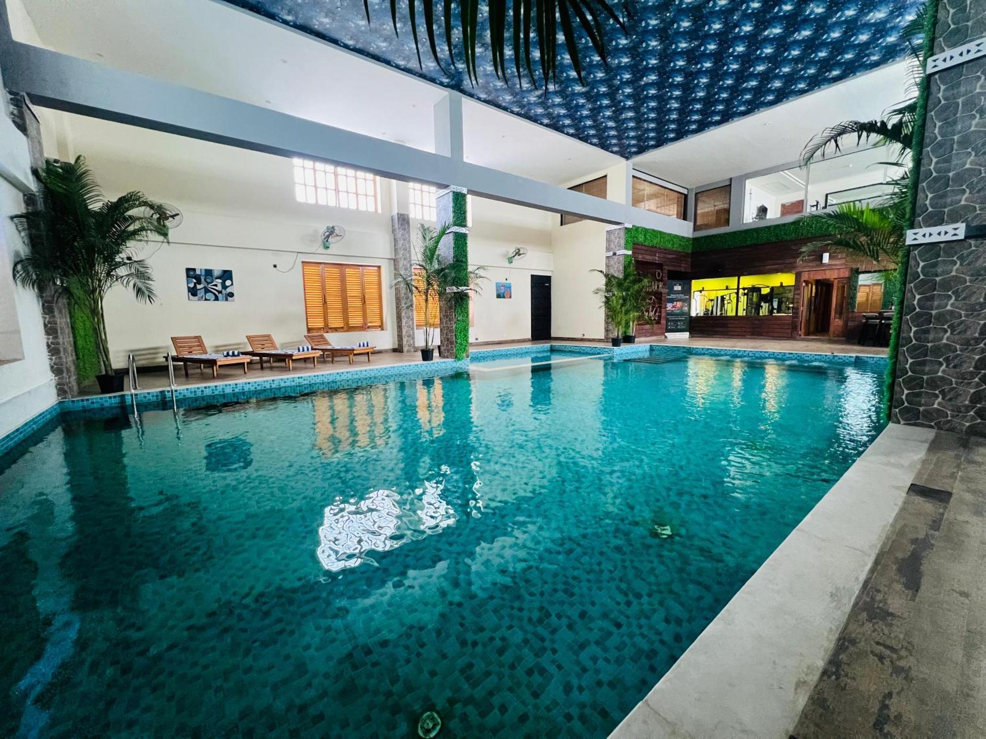 Hotel Golden Retreat Baharampur Exterior foto